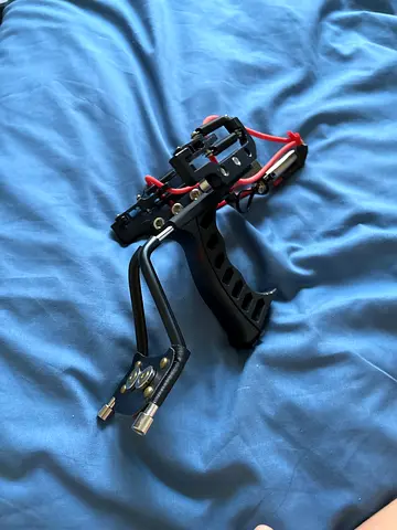 Fishing sling shot