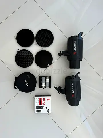 Pair of Jinbei Spark II-400 V2.0 Studio Flash with Grids and Trigger and more freebies