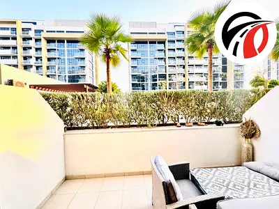 Burj Al Khalifa View || Huge Size studio || 45k only || Offer price || chiller free and kitchen Appliances