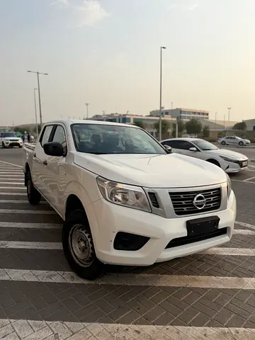 Nissan Navara 2018 SE GCC Specs 4X2 manual