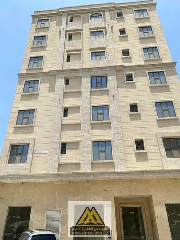 فرصه استثماية للبيع بناية مأجره بالكامل دخل مضمون بمنقطة النخيل كورنيش عجمان بجوار جميع الخدمات