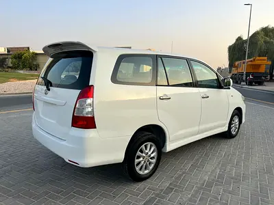 صورة 8 لـ 2015 Toyota INNOVA