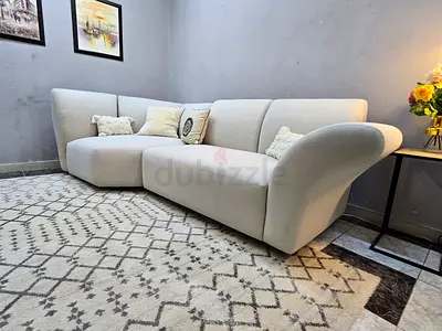 Modern Off-White Curved 3-Seater Corner Sofa - Good Condition