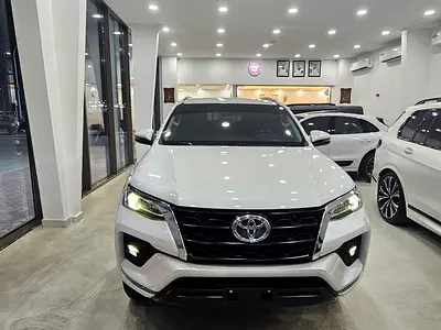 صورة 10 لـ 2023 Toyota FORTUNER
