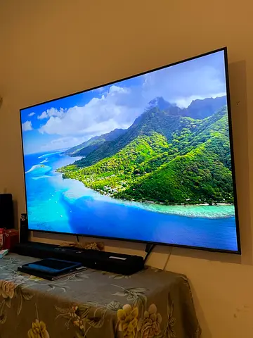 65 inch Flat Screen LED TV - Execellent condition Sumsung 4k