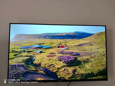 40 LED 4K Smart TV - Good Working Condition