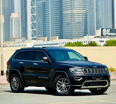 2017 JEEP GRAND CHEROKEE LIMITED GCC SPECS IN EXCELLEN CONDITION