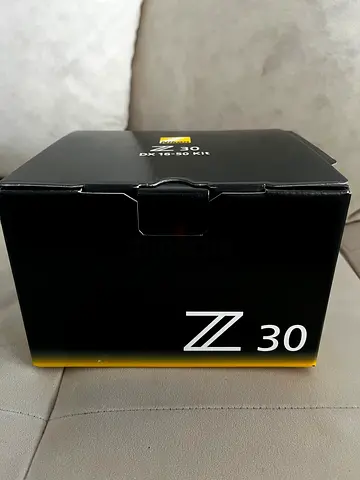 Nikon Z30 DX 16-50 kit + Nikkor Z DX 50-250mm and spare battery