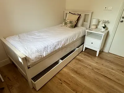 Single bedroom set