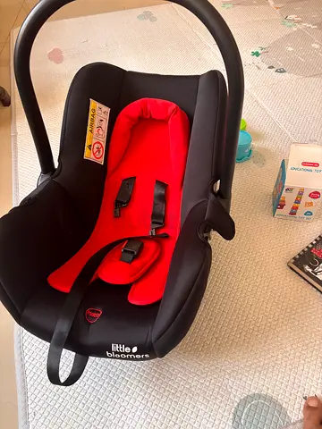 Used Car Seat (Black & Red) - Good Condition