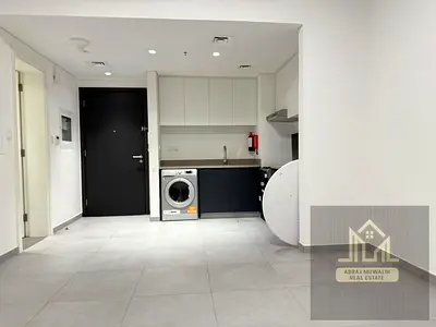 LAVISH 1BHK AVAILABLE READY TO MOVE YEARLY UNFURNISHED FOR FAMILY EAST VILLAGE Al JADA 1BATh