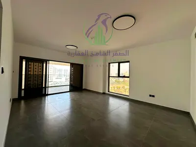 4 غرف وصالة أول ساكن 2300 قدم غرفتين ماستر غرفة خادمة ماستر 5 حمامات بلكونة خزائن 2 باركينج جيم ومسبح وكيدز أريا