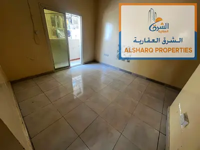 غرفتين وصالة 2 حمام مساحة كبيرة تقسيمات ممتازة تكييف سبليت موقع ممتاز