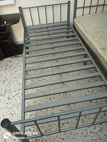 Single metal bed frame - sturdy grey steel
