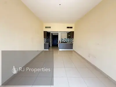 Lavish Huge Studio Apartment Prime Living With All Amenities Affordable Price
