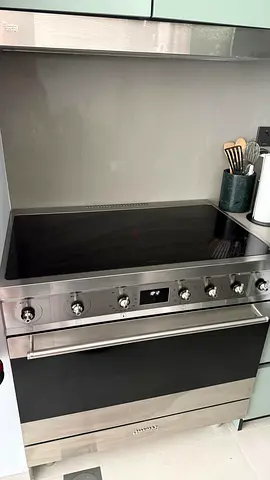 Smeg Free Standing Electric Range with 5-Zone Hob - Stainless Steel