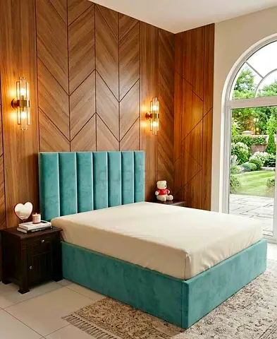 Elegant New Luxury Queen Size bed Upholstered Padded and mattress