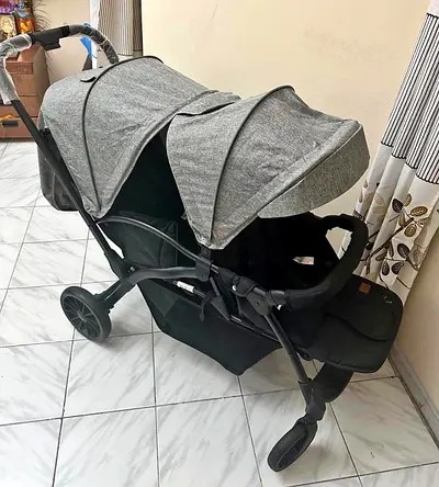 Foldable twin stroller for urgent sale