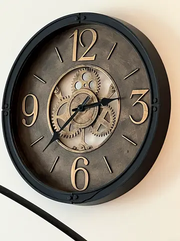 Wall clock