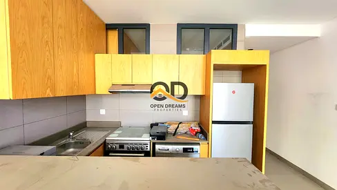 LUXURY STUDIO FALAT FULLY FURNISHED RENT 40K BIG STUDIO GYM POOL AND PARKING PARIM LOCATION AREA