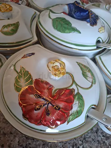 Vintage Floral Ceramic Covered Serving Bowl / Casserole Dish