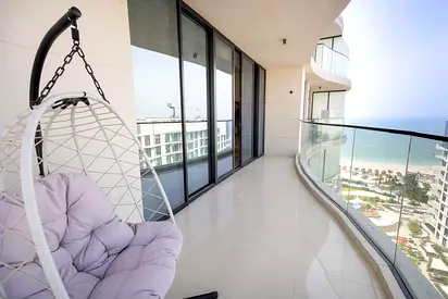 Panoramic Ocean View I Corner unit 1BR I Beachfront Living