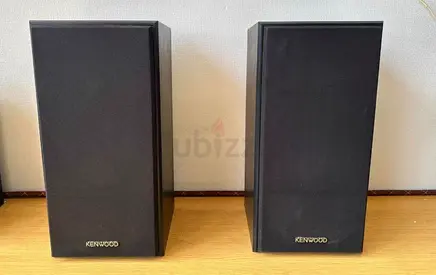 Pair of Kenwood floor-standing speakers 8ohms 100watt good working condition