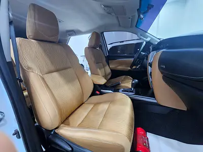 صورة 15 لـ 2023 Toyota FORTUNER