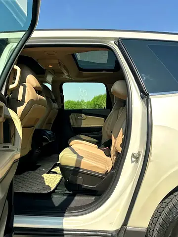 صورة 18 لـ 2011 Chevrolet TRAVERSE