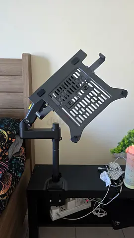 Laptop stand