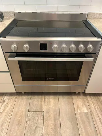 Bosch Electric Cooker with Ceramic Hob and Oven 90cm.