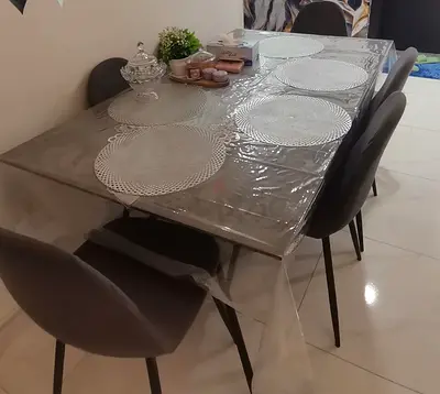 Dining table with 6 chairs