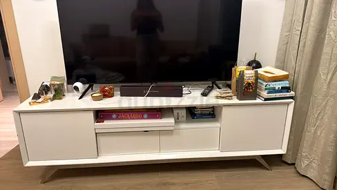 Tv unit