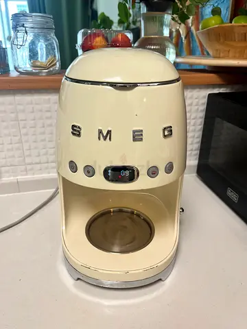 SMEG Single-Serve Coffee Maker ( NO JUG but  Good Working Condition