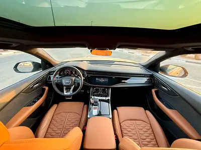 2025 AUDI RS Q8 photo 12
