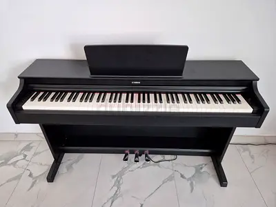 Yamaha Arius YDP-163 Digital Piano Black