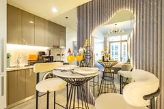 Luxe Studio Living Meydan | Pool View l 10 Mins to Downtown - current month price only