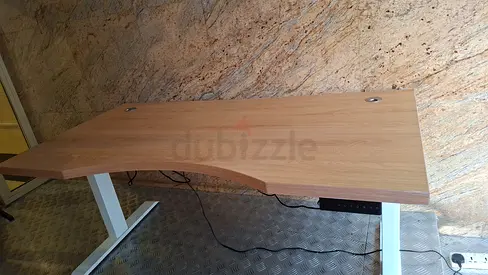Selling for office electric desk excellent working condition