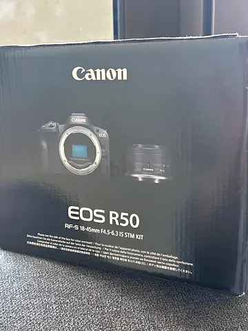 Canon EOS R50