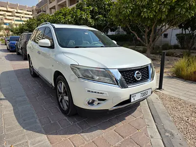 Nissan Pathfinder SV 2015 | GCC Specs | Well Maintained
