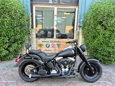2010 HARLEY FAT BOY BLACK LOW MILES!