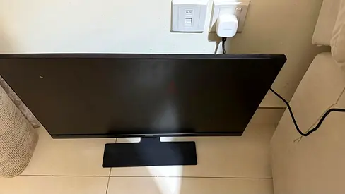 27-inch LED Computer Monitor - Good Working Condition
