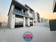 Modern Style 5 Master Bedrooms Hall Open Majlis Maidroom laundry room Villa with Cabinets At Very Pr