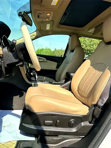 صورة 10 لـ 2011 Chevrolet TRAVERSE