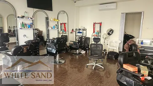 BARBER SHOP // GREECE L-13 // READY TO MOVE
