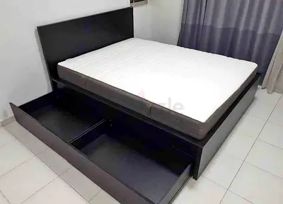 Ikea malm King size bed with matters 2 storage