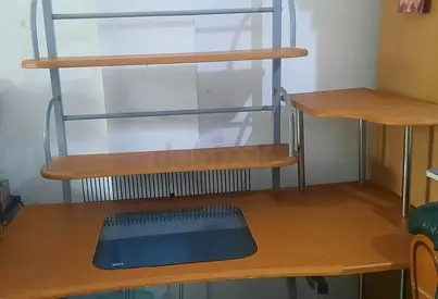 Multi-level computer desk