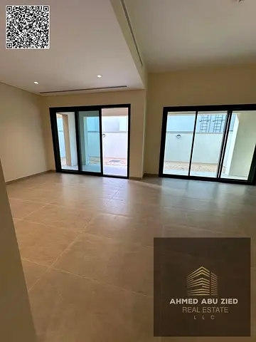 First‑tenant townhouse for annual rent in Al Amrah Ajman; 4 bedrooms, hall, maid’s room and 5 bathrooms; premium community, 15 minutes from Sharjah Ai