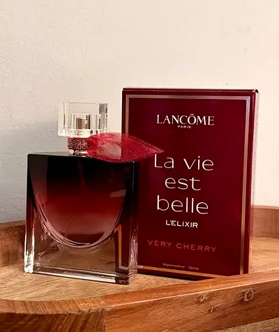 Lancôme La Vie Est Belle L'Elixir Very Cherry perfume (with box)