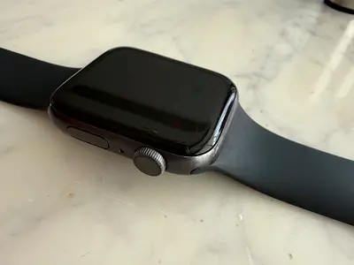 Apple Watch Series 5 44mm (Black) with Silicone Strap - Good Condition